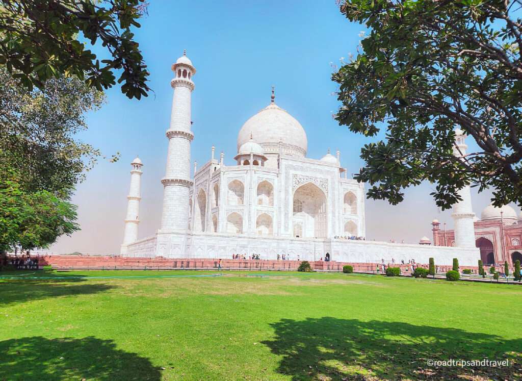 side view of taj mahal